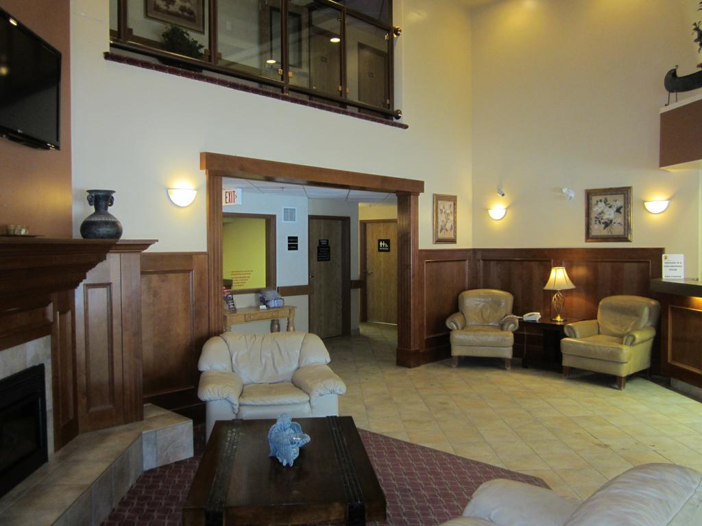 ซูเปอร์ 8 บาย วินด์แฮม ฟอร์ต เนลสัน บริติชโคลัมเบีย Hotel ฟอร์ทเนลสัน ภายนอก รูปภาพ