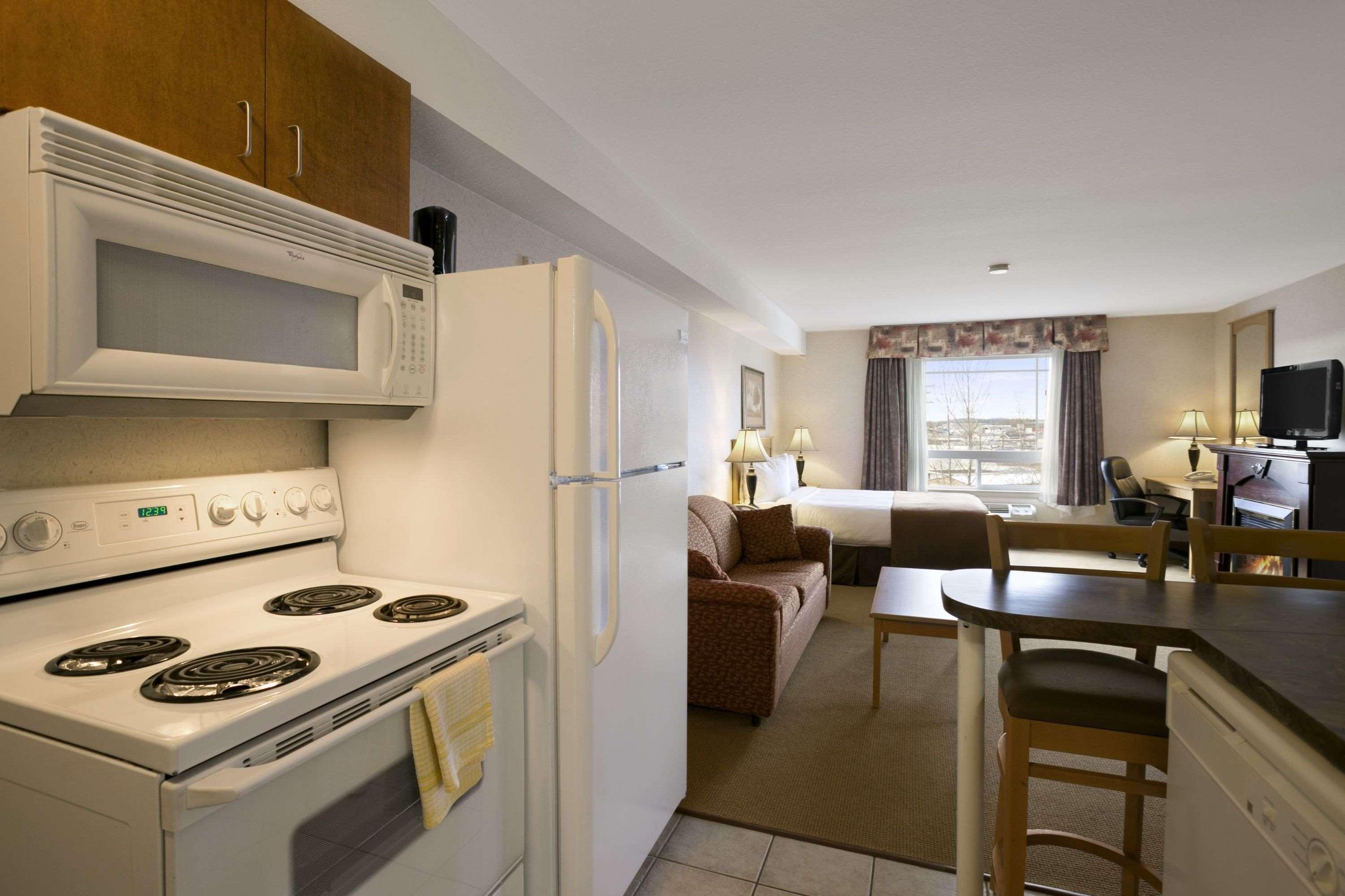 ซูเปอร์ 8 บาย วินด์แฮม ฟอร์ต เนลสัน บริติชโคลัมเบีย Hotel ฟอร์ทเนลสัน ภายนอก รูปภาพ
