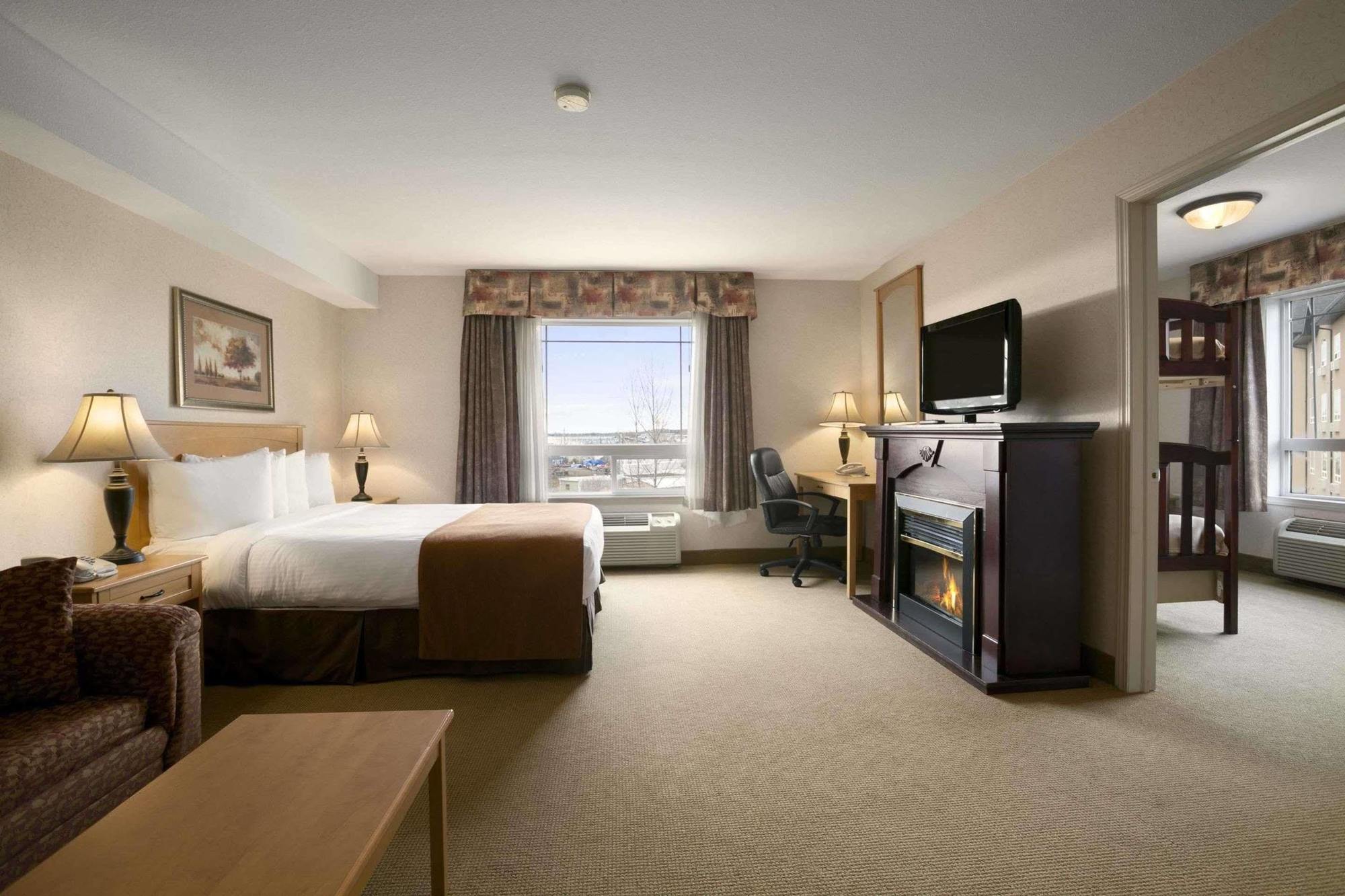 ซูเปอร์ 8 บาย วินด์แฮม ฟอร์ต เนลสัน บริติชโคลัมเบีย Hotel ฟอร์ทเนลสัน ภายนอก รูปภาพ