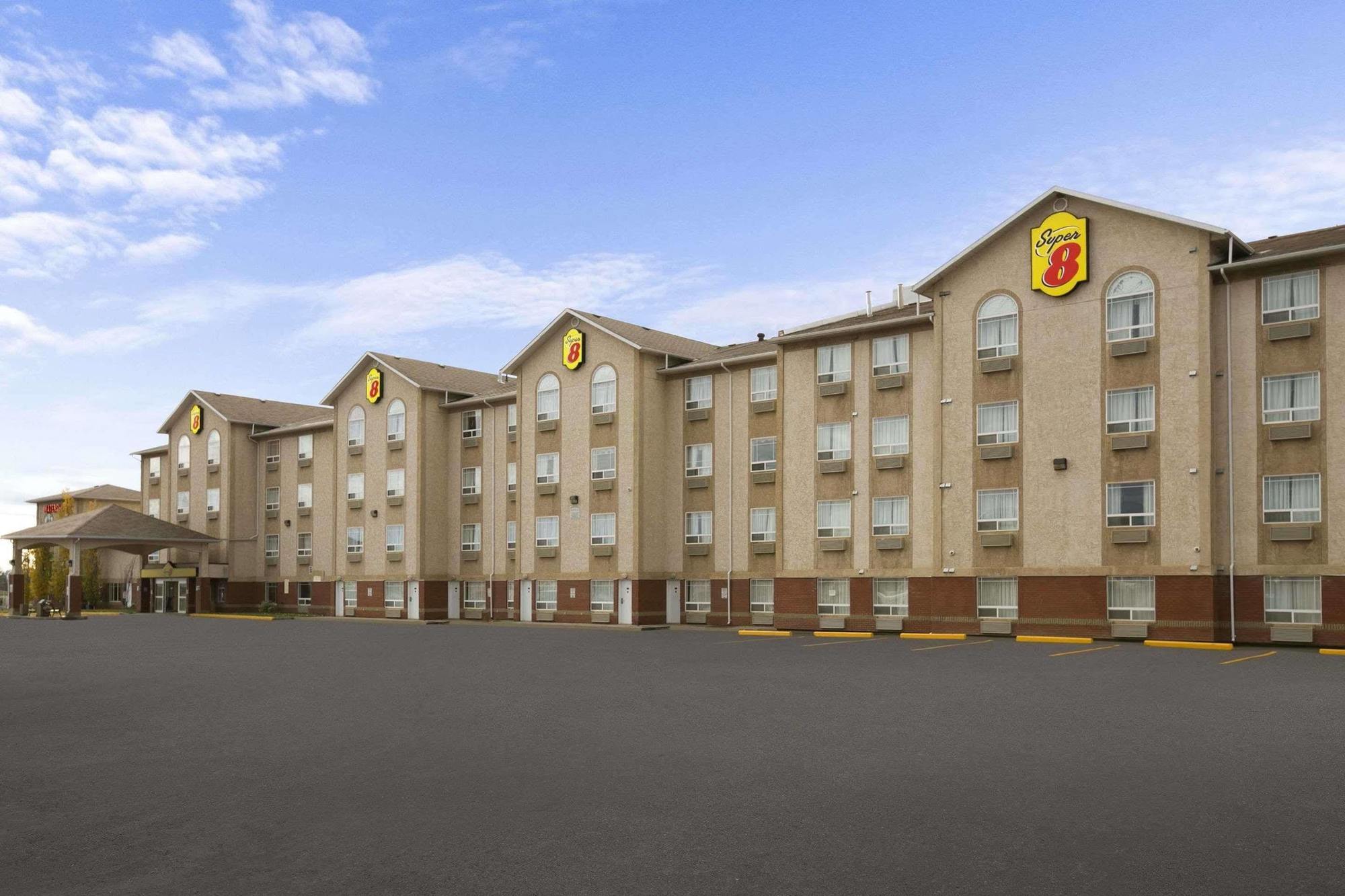 ซูเปอร์ 8 บาย วินด์แฮม ฟอร์ต เนลสัน บริติชโคลัมเบีย Hotel ฟอร์ทเนลสัน ภายนอก รูปภาพ